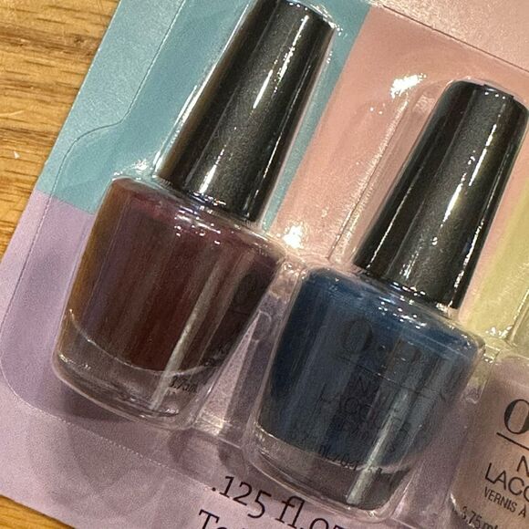 OPI Nail Lacquer Mini Gift Set - Picture 3 of 4